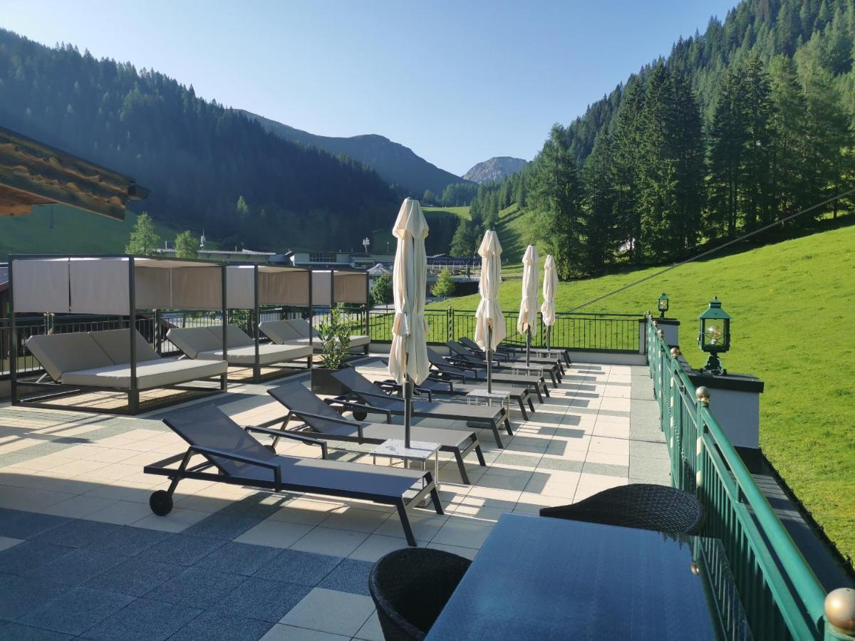 Hotel Alpenrose Zauchensee Exterior photo
